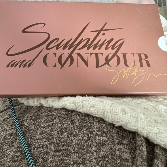 Scott Barnes sculpting and contour palette. Brand new - Picture 3 of 4
